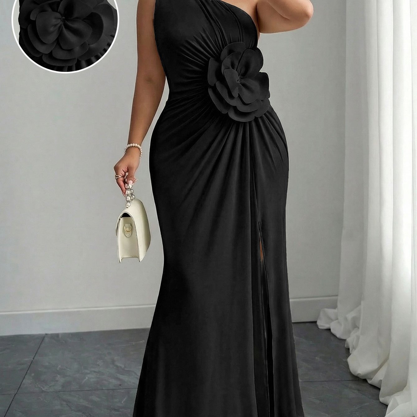Robe, drapée de cotée ,une épaule, col oblique, couleur unie, plissée à la taille avec ceinture
