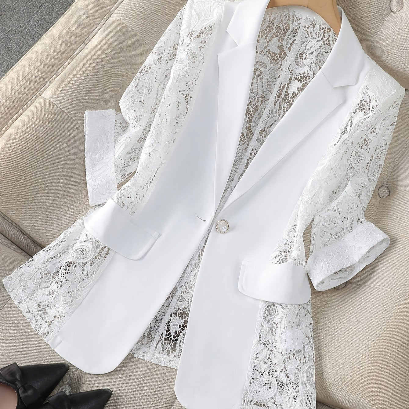 Blazer en dentelle de couleur unie léger pour femme grande taille.