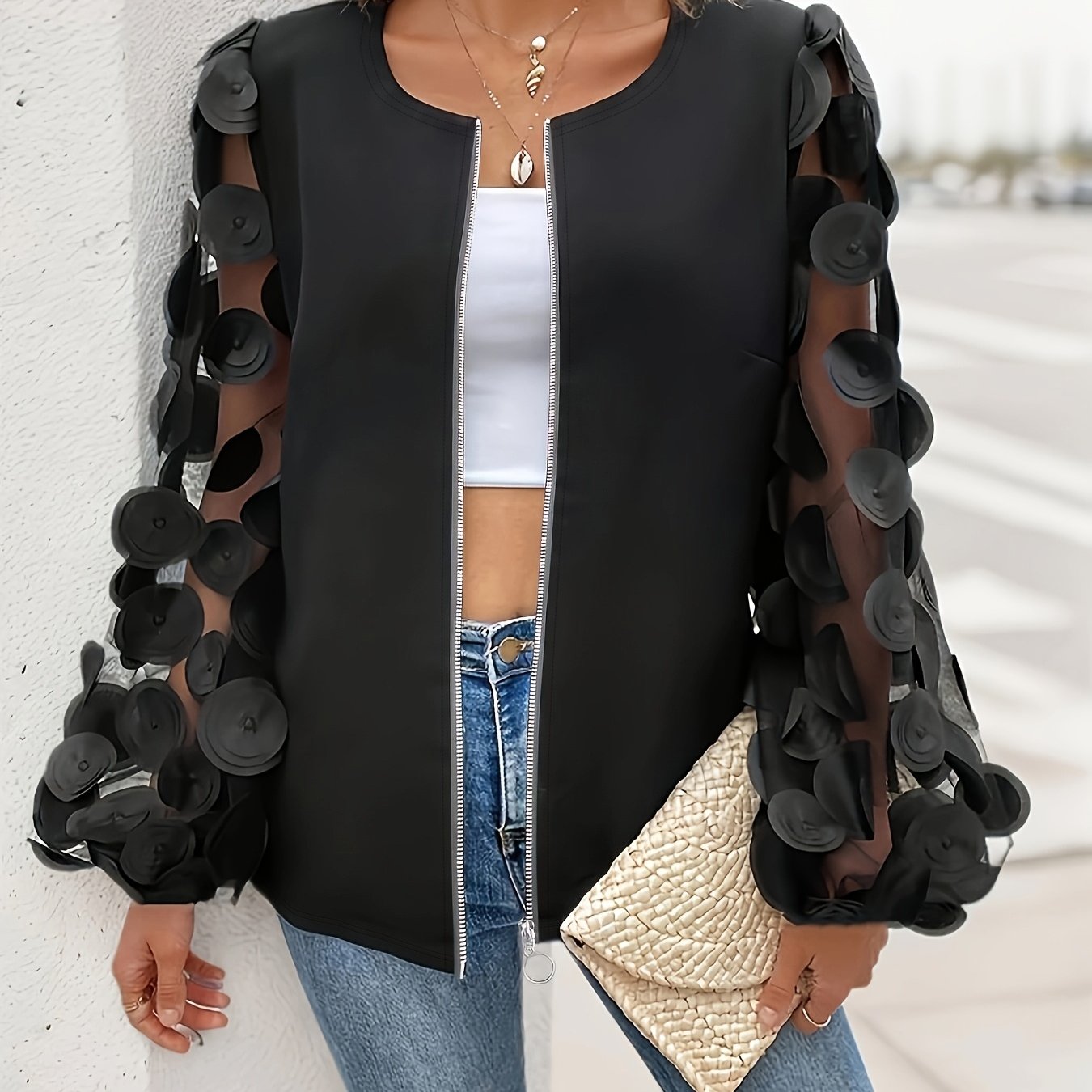Veste à manche voile incrusté de pétale, idéale pour tout occasion