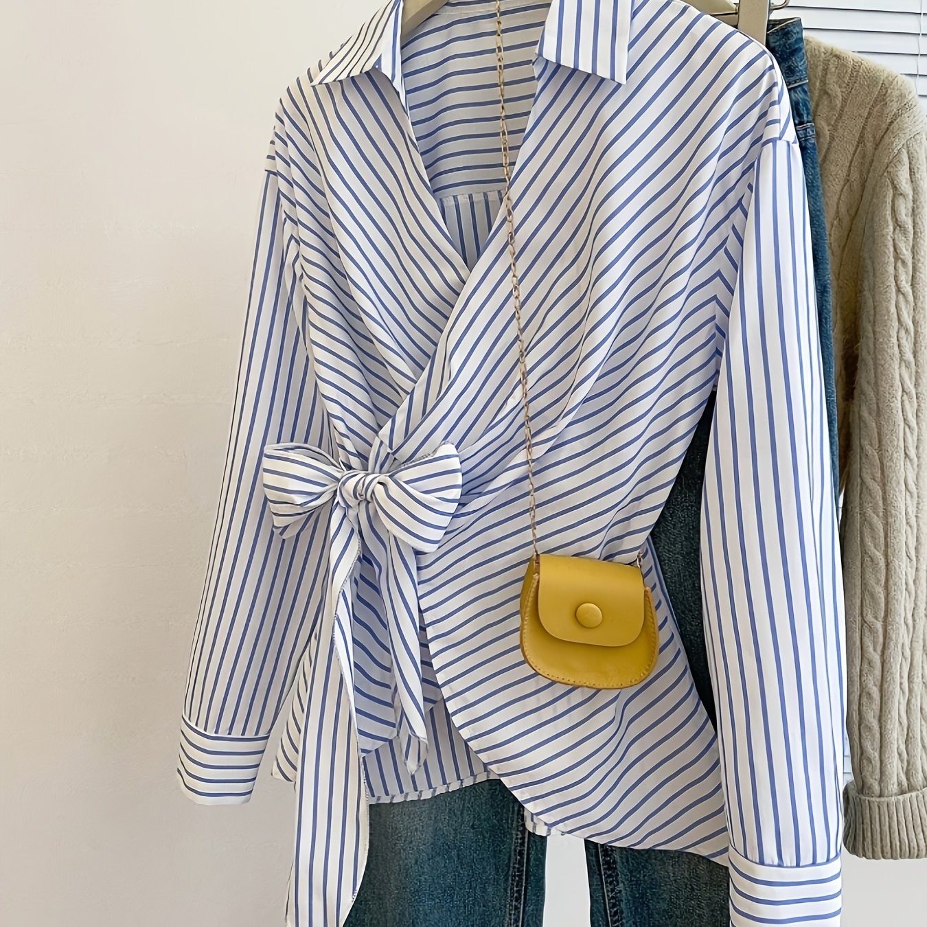 Grande Taille - Chemise à Rayures et Nœud Papillon Croisés Style Français
