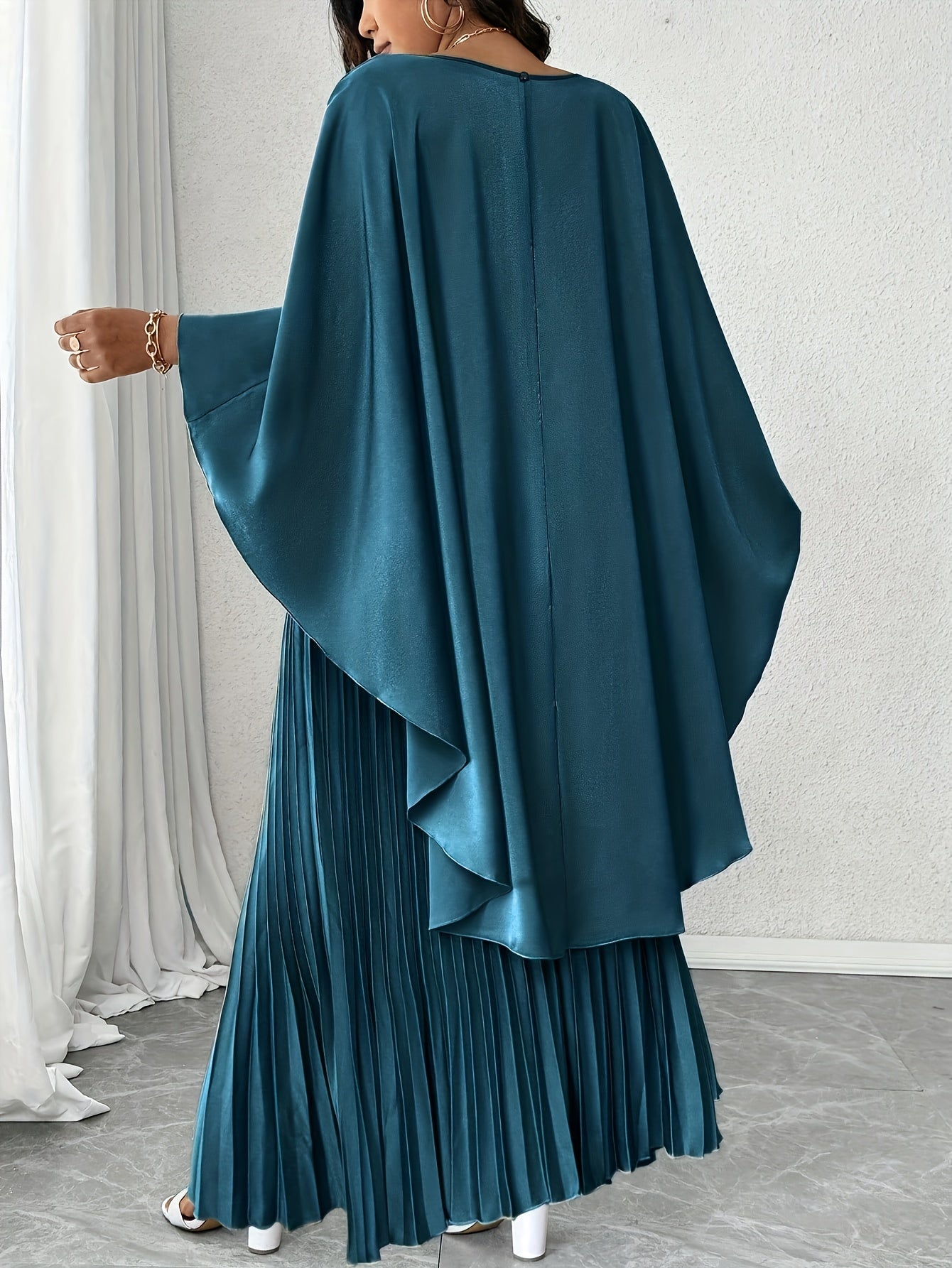 Robe plissée , haut chauve souris ,ample style cape, élégant à superposition