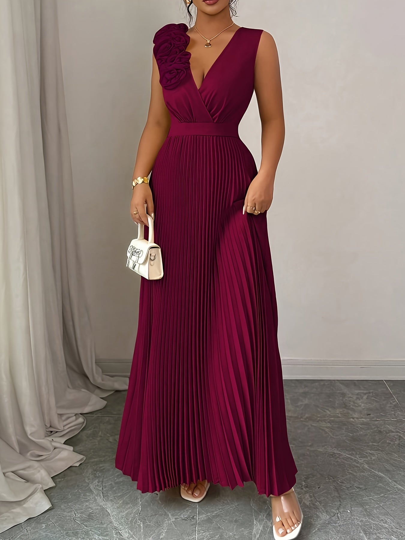 Robe plissée ,à Col en V, Taille Cintrée, et Florale, Coupe Trapèze