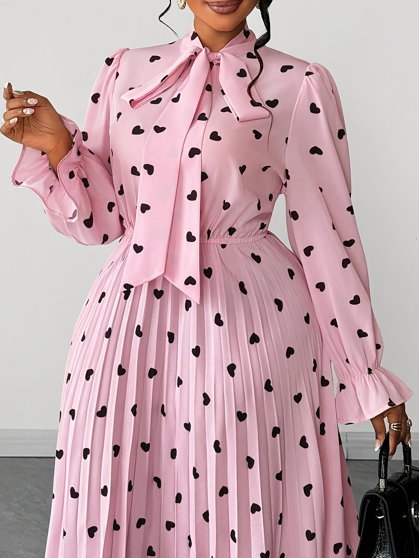 Robe A-Line à Manches Longues Tendance pour Femmes, Grande Taille, avec un Imprimé Style Princesse et un Col Montant