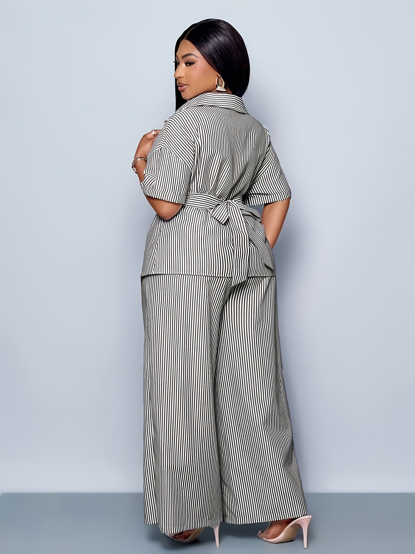Ensemble 2 pièces grande taille pour femme : blouse à nouer à l'avant ouverte à imprimé rayé et pantalon à jambes larges, ourlet asymétrique, vêtement de printemps/été,