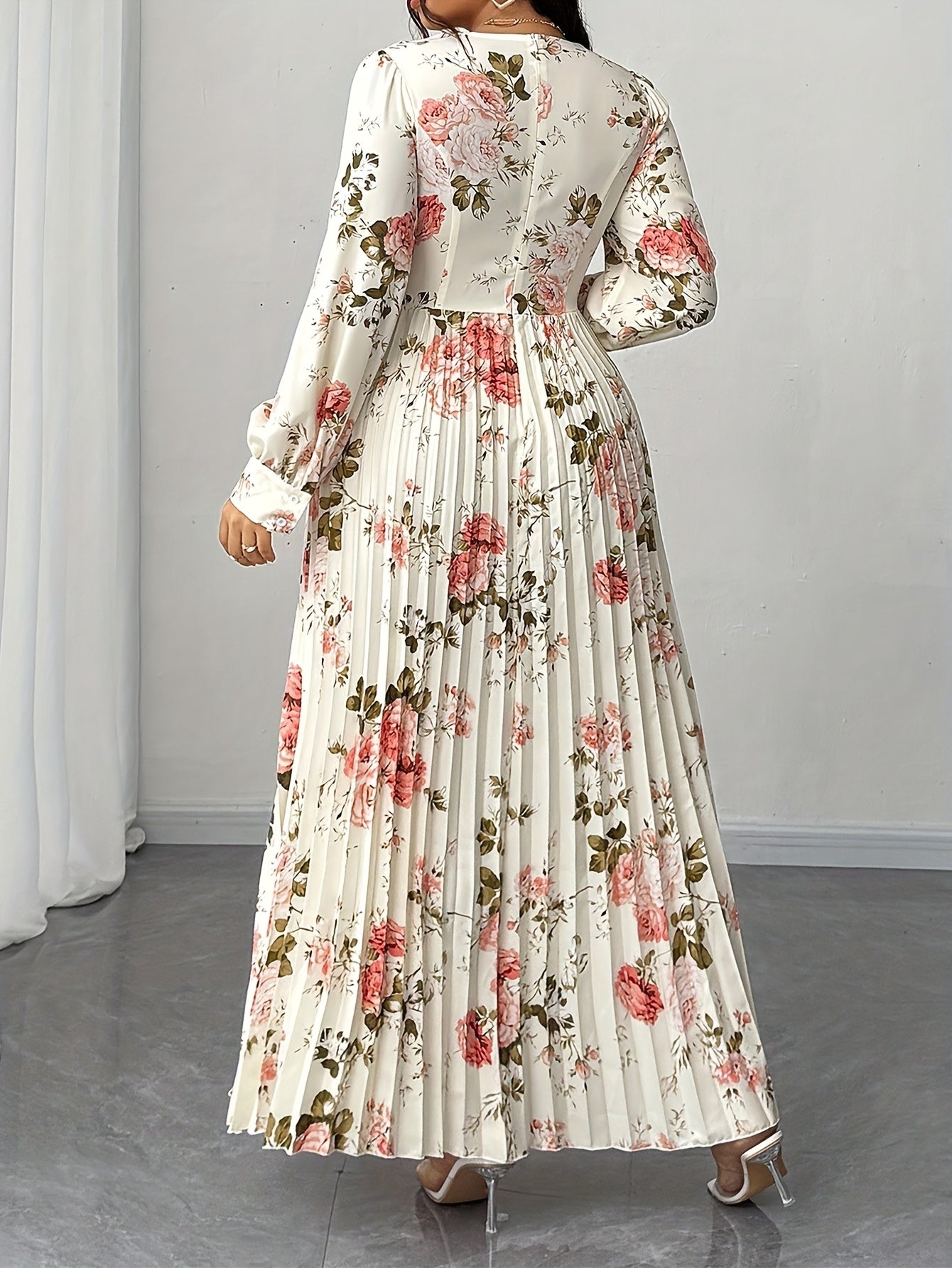 Robe plissée, imprimée Floral Taille Cintrée Col en V Manches Longues
