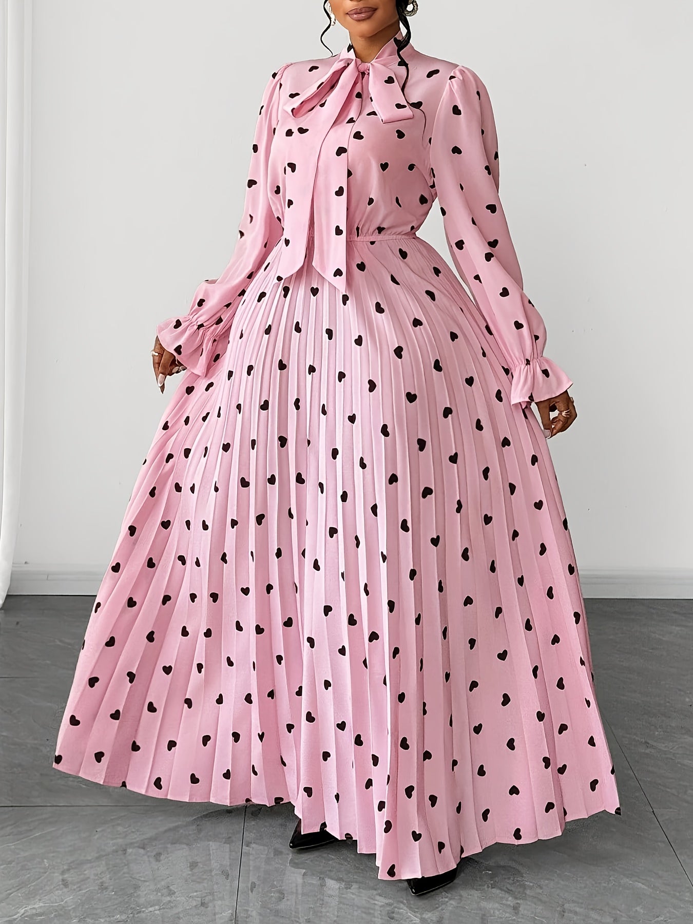Robe A-Line à Manches Longues Tendance pour Femmes, Grande Taille, avec un Imprimé Style Princesse et un Col Montant