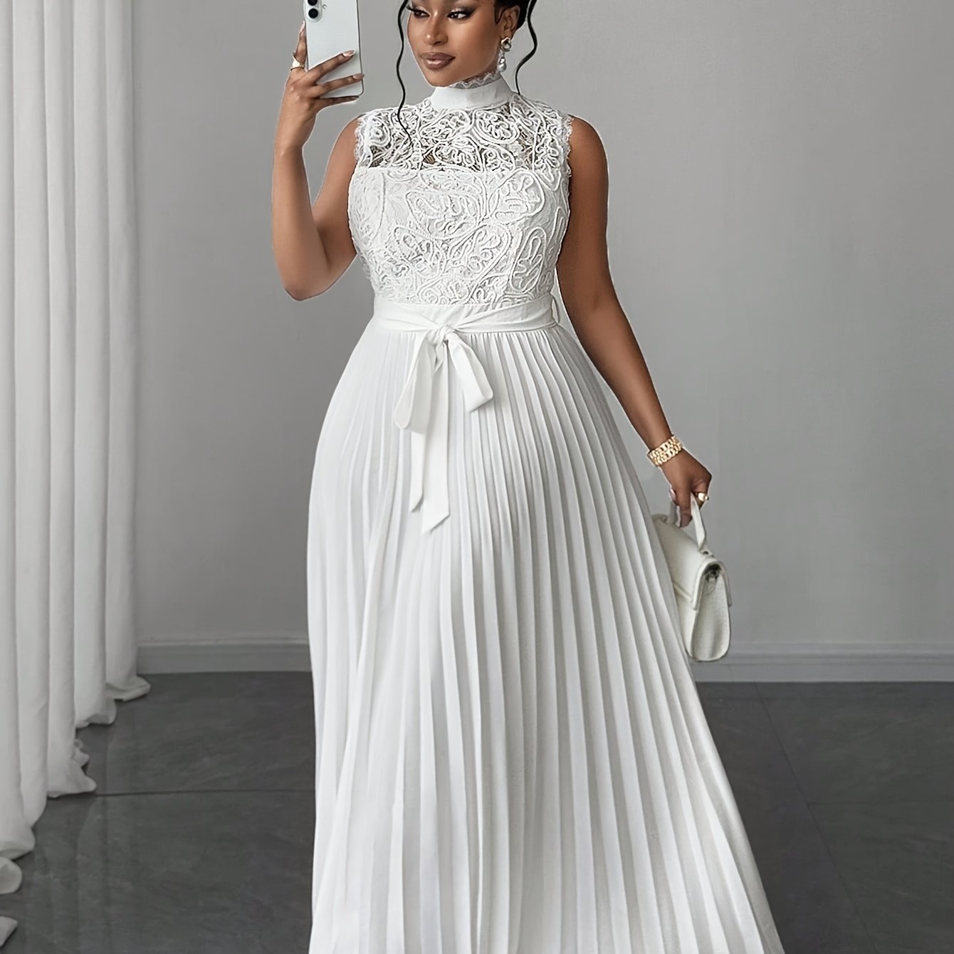Robe plissée de printemps et d'été grande taille pour femmes avec un col Montant.