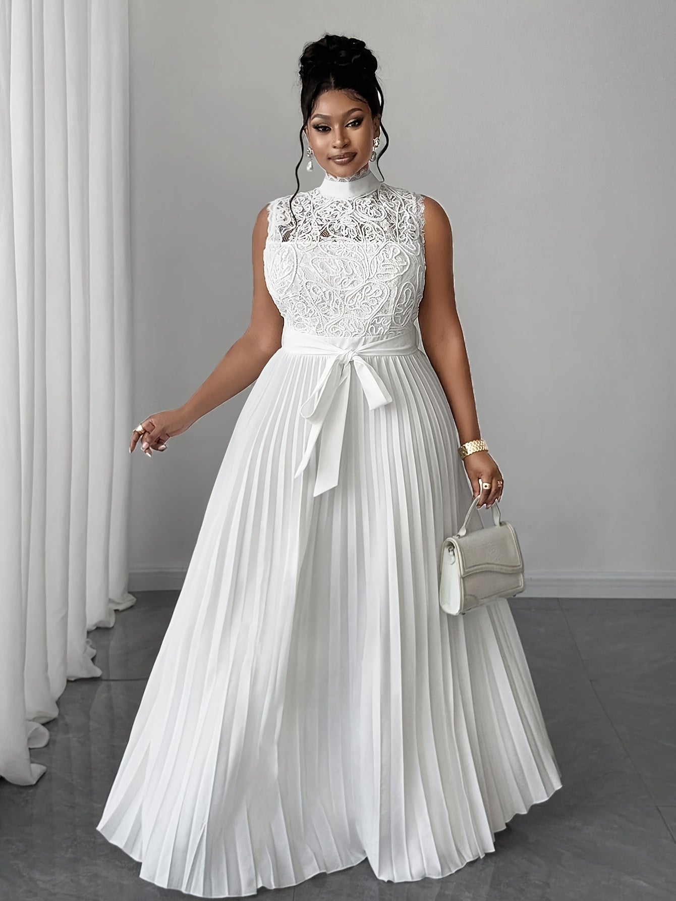 Robe plissée de printemps et d'été grande taille pour femmes avec un col Montant.