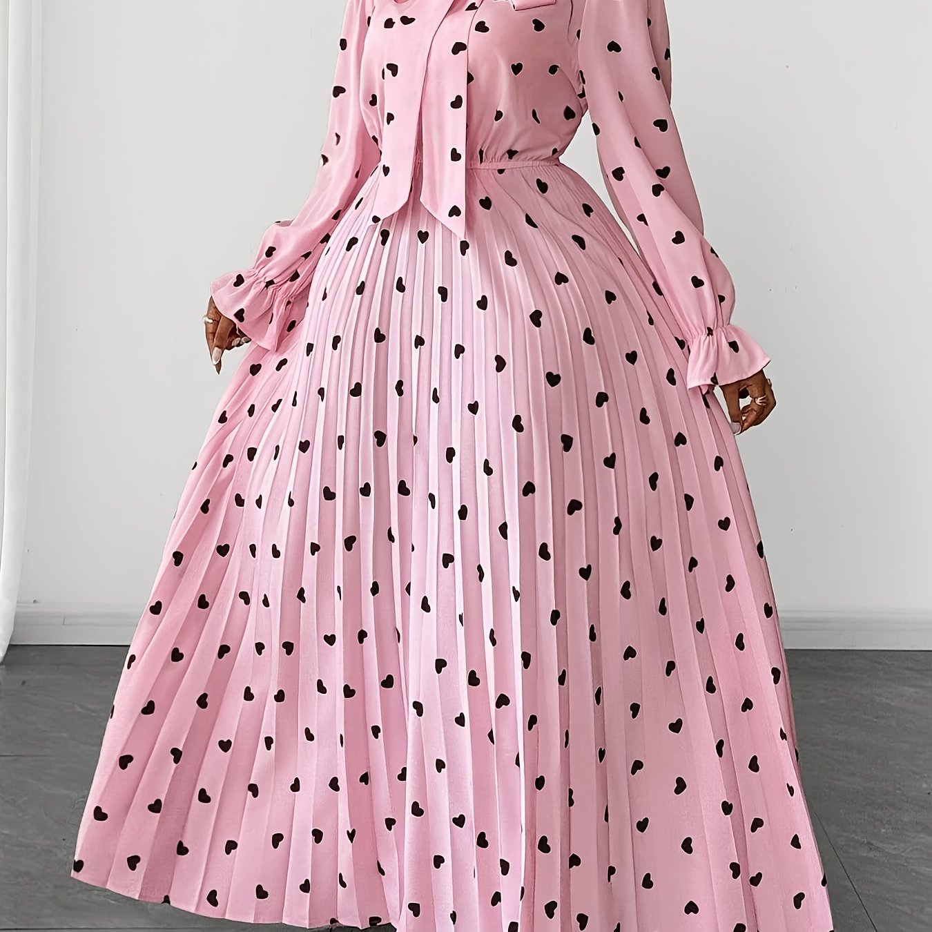 Robe A-Line à Manches Longues Tendance pour Femmes, Grande Taille, avec un Imprimé Style Princesse et un Col Montant