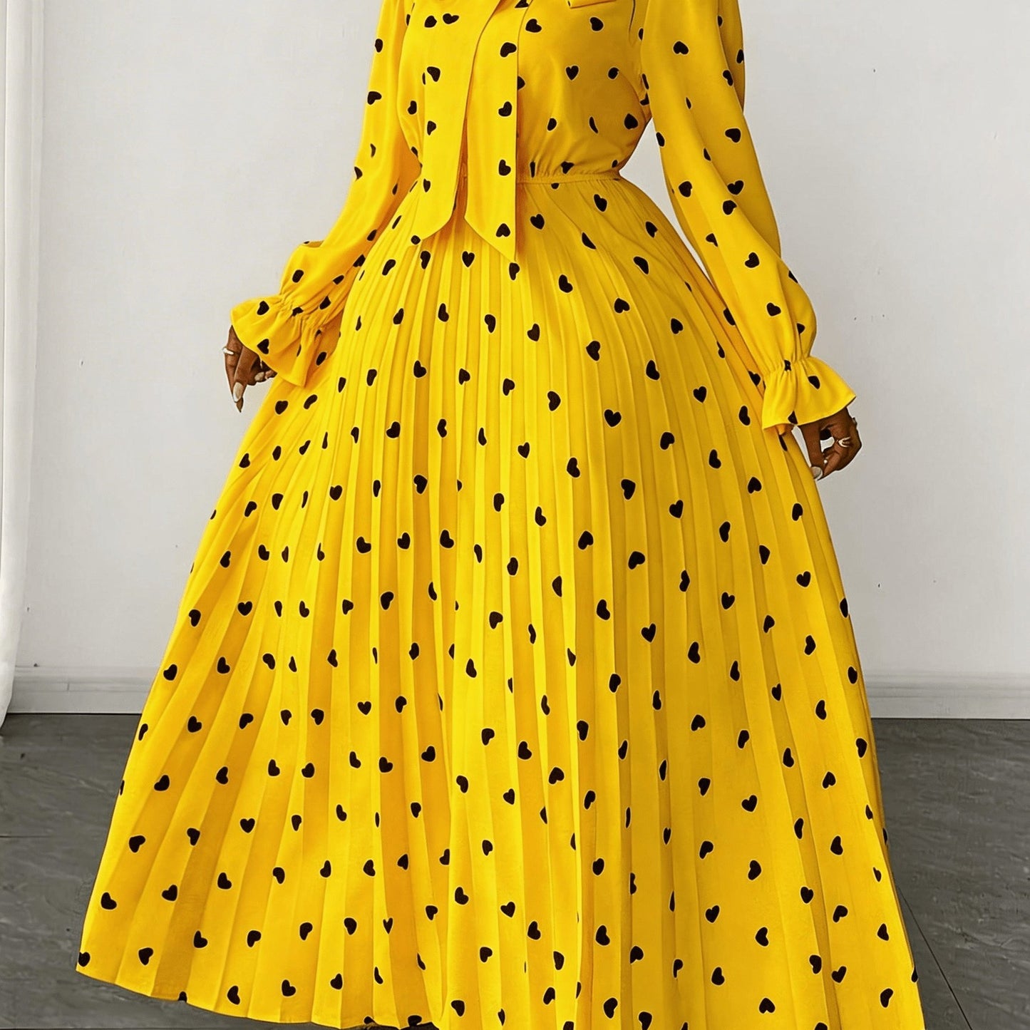 Robe A-Line à Manches Longues Tendance pour Femmes, Grande Taille, avec un Imprimé Style Princesse et un Col Montant