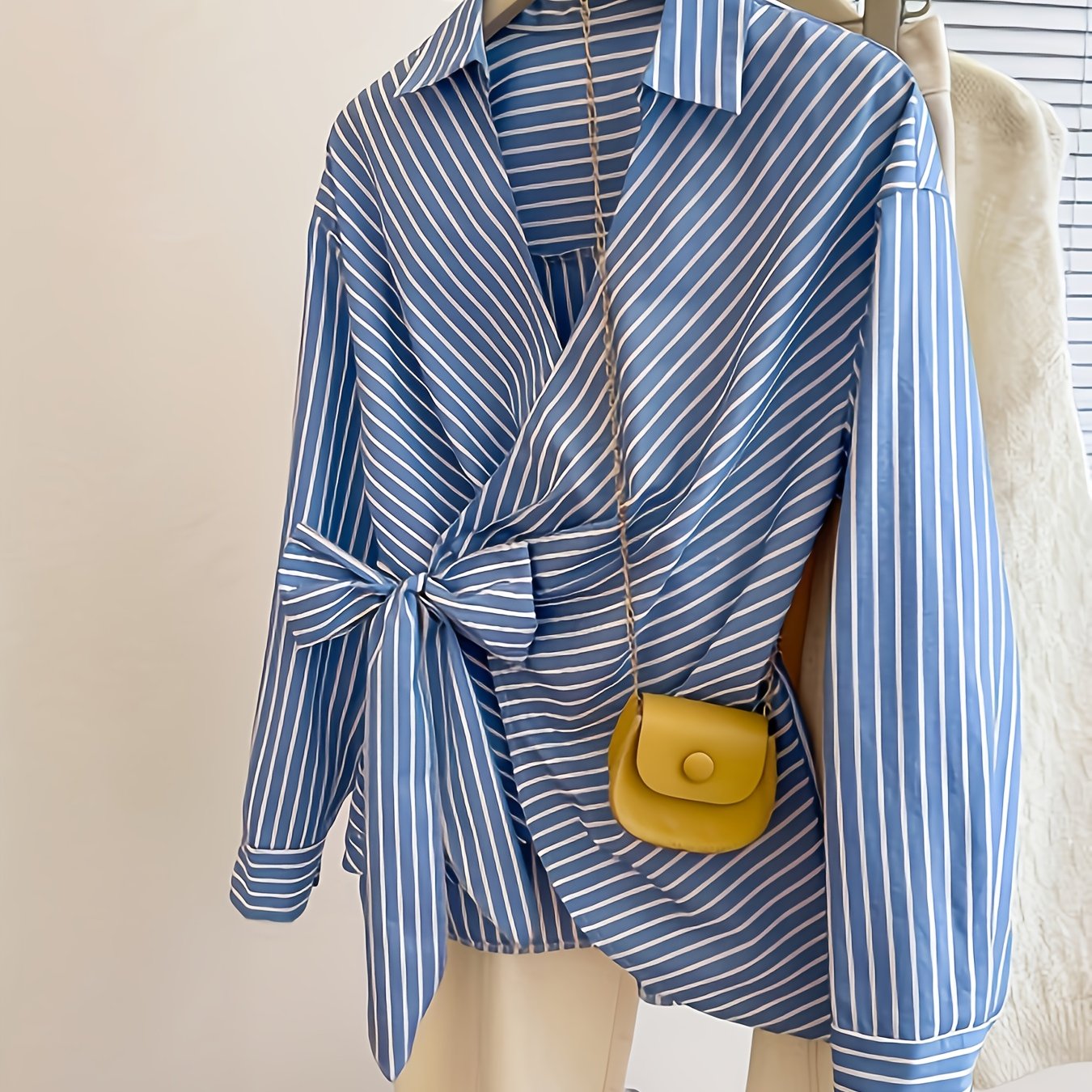 Grande Taille - Chemise à Rayures et Nœud Papillon Croisés Style Français