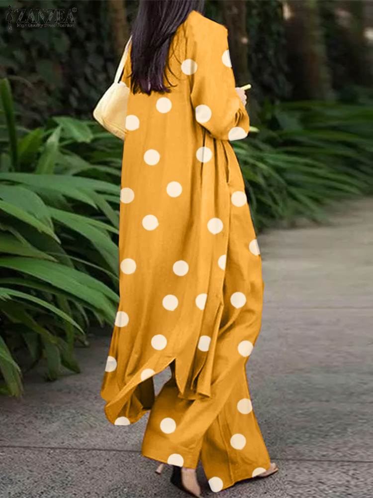 Ensemble pantalon large et chemise longue à pois pour femmes.