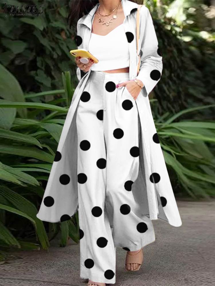 Ensemble pantalon large et chemise longue à pois pour femmes.