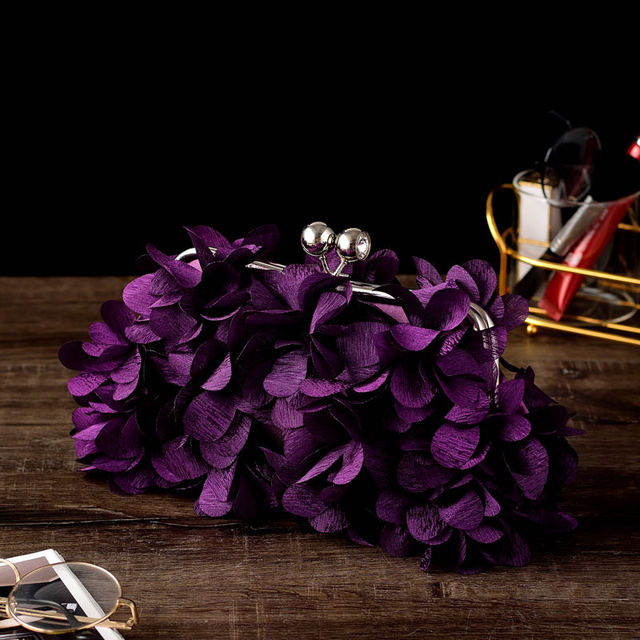 Pochettes en pétales de fleur