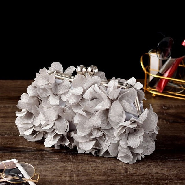 Pochettes en pétales de fleur